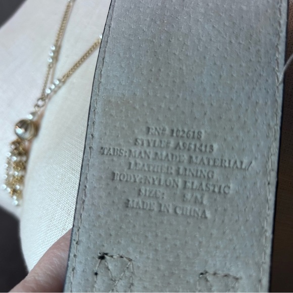 Double buckle black belt very good condition 32” total len unstreched - Picture 4 of 4